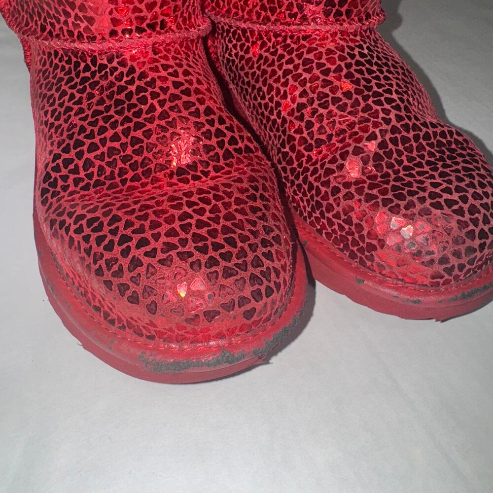 Ugg Girls 5 Classic II Gel Hearts Winter Boots‎ Cool Weather Cozy Comfy Outdoor - Picture 9 of 10
